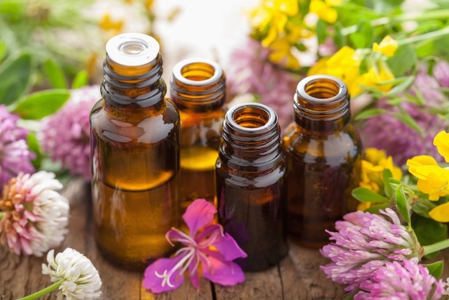 Aromaterapia: é possível tratar o corpo e a mente apenas com o olfato?