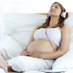 O Parto Leboyer preza o bem-estar de mãe e bebê na hora de dar à luz.