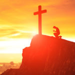 Adolescente sobrevive a 10 horas no oceano após clamar a Deus: “Orei a noite inteira”