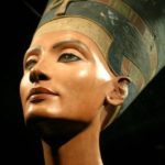 A Beleza e Relatos de Nefertiti