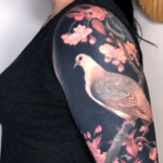 Tatuagens de Flores em fundos pretos