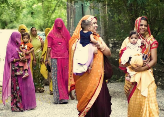 Aldeia na Índia planta 111 árvores sempre que uma menina nasce