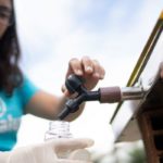 Jovem cientista brasileira cria purificador de água a luz solar