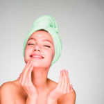 Cinco ingredientes ativos ancestrais para incluir na rotina de cuidados com a pele