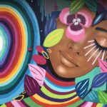 Mari Pavanelli e seus grafites cheios de cor e beleza feminina