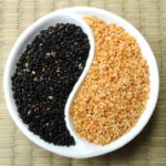 Qual a diferença entre o gergelim preto e o branco?