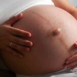 De onde vem a dor no umbigo durante a gravidez?