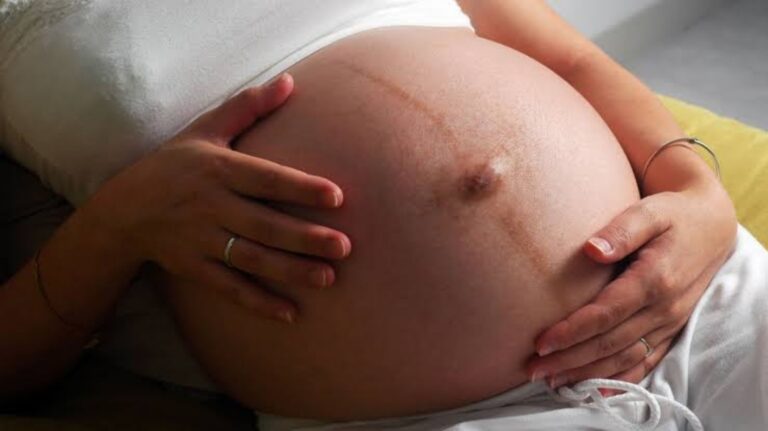 De onde vem a dor no umbigo durante a gravidez?