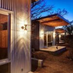 Amigos se reúnem e fazem uma mini cidade