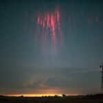 Fotógrafo acompanha tempestades na América do Norte para capturar raros sprites vermelhos