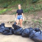 Casal recolhe mais de 200 quilos de lixo às margens de rio do Acre