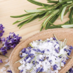 Receita incrível de banho de desintoxicação com Alecrim e Lavanda