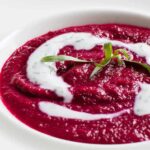 Sopa de beterraba: saborosa e saudável