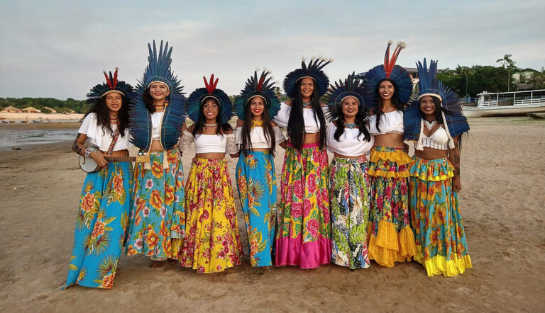 Mulheres indígenas em defesa de Alter do Chão e do povo Borari