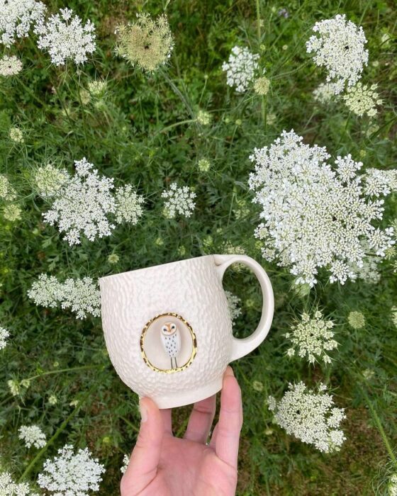 Canecas delicadas e lindas da artista Brooke Knippa