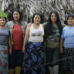 Ashiñwaka são líderes e participam ativamente do plantio de 150 mil árvores na Amazônia equatoriana