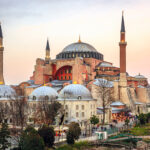 O que é Hagia Sophia? Saiba como este espaço sagrado evoluiu ao longo de sua longa história