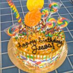 ONG faz bolos de aniversário para crianças carentes