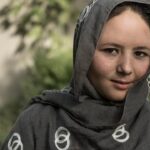 Zahra Joya se disfarçou de menino para estudar