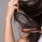 Como recuperar a saúde dos fios após a queda de cabelo pós-covid