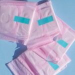 Presidente veta distribuição gratuita de absorvente feminino