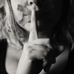 O peso das falsas acusações de estupro e a hipocrisia das feministas