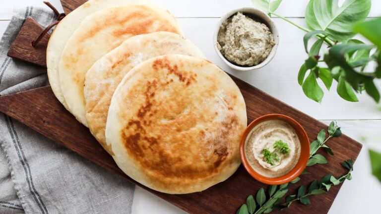 Receitas de pão sírio para saborear essa delícia da cozinha árabe