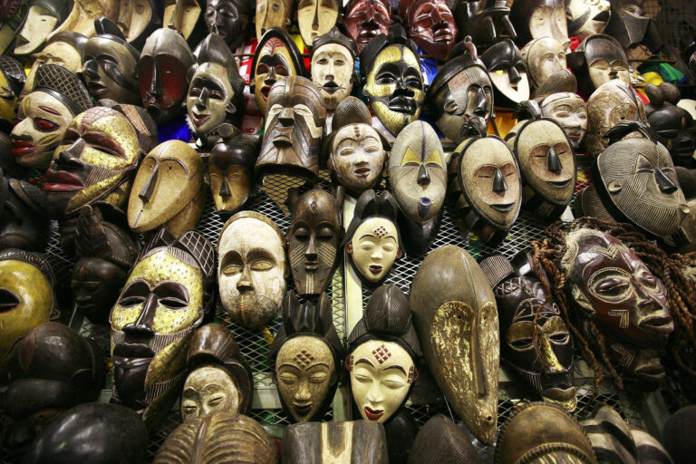 A História e simbologia das máscaras Africanas