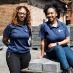 Irmãs criam tijolo feito de areia e plástico mais resistente que o tradicional