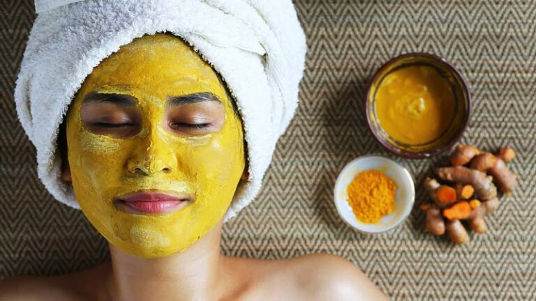 6 segredos para as mulheres manterem a pele do rosto saudável