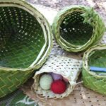 Arte ancestral: A folha de coqueiro na criação de artesanatos