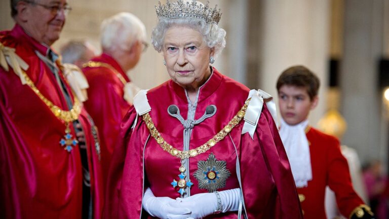Quais são as tradições de ano novo da família real?