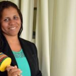 Professora autista cria método para alfabetizar em 6 meses