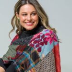 Marca cria xales e ponchos com sobras têxteis que seriam descartadas