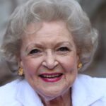 Morre a atriz Betty White, aos 99 anos
