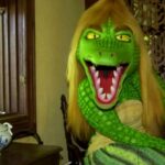 A verdadeira origem da bruxa com cabeça de jacaré