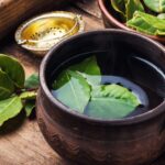 Remédio natural de limão, aipo e louro para reduzir o colesterol