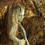 Artista transforma madeira em esculturas impressionantes que capturam a beleza da natureza