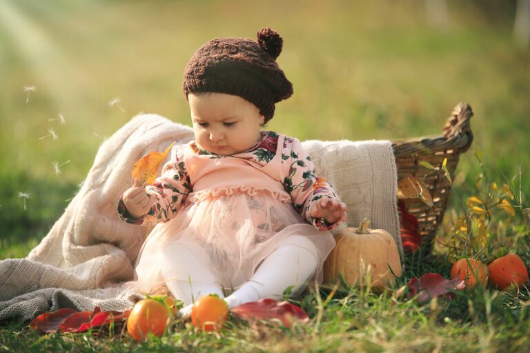 10 nomes de bebê tão poéticos e simbólicos quanto os dias de outono