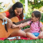 Mães presenteiam filhos com música autoral