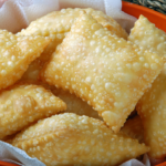 Receitas de pastel para fazer em casa e não precisar ir à feira