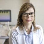 Médica que ligou zika a microcefalia cria ONG