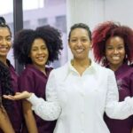 Empresária cria técnica de depilação para pele negra e fatura R$ 300 mil