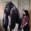 Artista cria projeto de animais em madeira reciclada