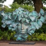 Esculturas homenageiam a conexão entre humanos e a natureza