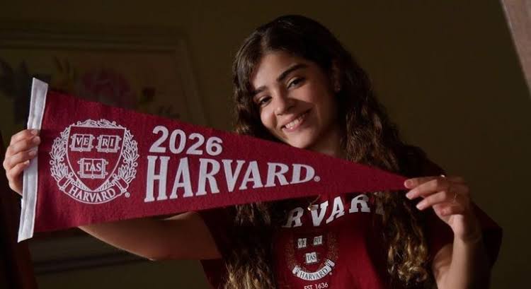 Da periferia para Harvard: Jovem ganha bolsa em universidade