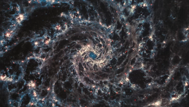 Impressionantes galáxias espirais capturadas pelo Telescópio Espacial James Webb
