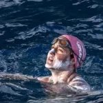 Lauren, a mulher que nadou no mar cheio de tubarões