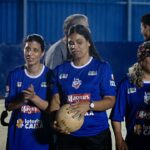 Primeiro time feminino de cegos faz história no futebol do Centro-Oeste