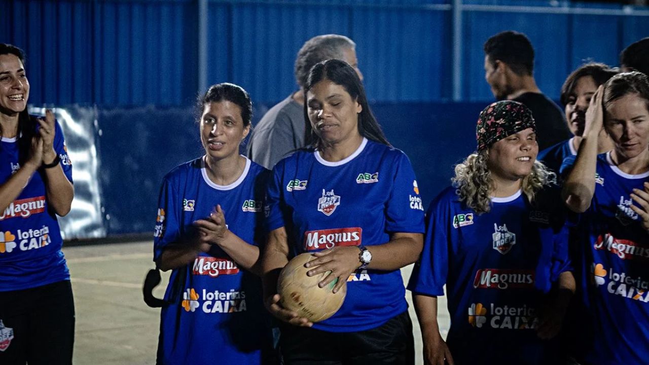 Primeiro time feminino de cegos faz história no futebol do Centro-Oeste